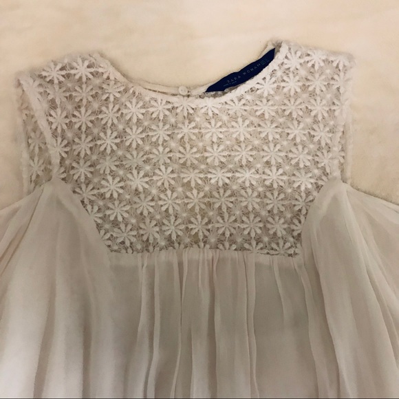 Zara Cold Shoulder Flowy Top - Picture 4 of 11